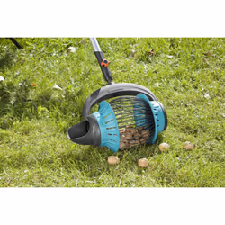 GARDENA Combisystem Fruit Collector: The fruit collector for picking up fruit of about 4 to 9 cm without bending over, convenient emptying, compatible