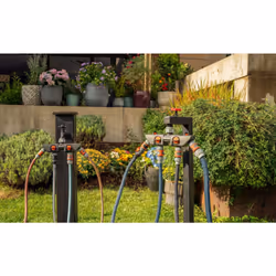 Gardena Four Channel Water Distributor: Connects up to four devices to The tap, can be used with Gardena water computers and timers, water flow can be