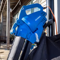 Hyundai Leaf Blower, Garden Vacuum & Mulcher with Large 45 Litre Collection Bag, 12m Cable, 62-170mph Variable Airspeed, Powerful 3000w & 3 Year