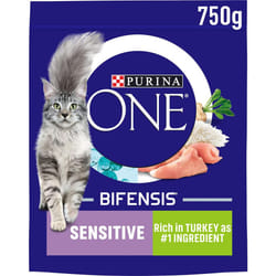 Purina ONE Pack of 4 Sensitive Dry Cat Food Rich in Turkey 750g