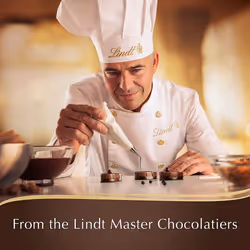 Lindt Selection Extra Fine Continental Chocolate Box Extra Large - 40 Assorted Milk, Dark and White Chocolates, 427g - Gift Present or Sharing Box -