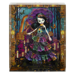 Monster High Doll, Skelita Calaveras D?a De Muertos 2024 Howliday Collectible with La Catrina Hat, Papel Picado Dress, and Displayable Packaging,