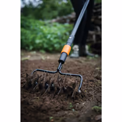 "Fiskars Lawn Spiker, Tool Head Compatible with All QuikFit Handles, Width: 17 cm, steel, Black/Orange, 1000689"