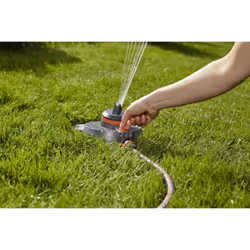 GARDENA Comfort Part and Full Circle Sprinkler Tango: circular sprinkler 2 in 1: Partial and popular rice sprinkler, water quantity and Adjustable