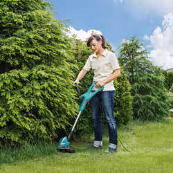 Bosch Grass Trimmer ART 30 - High-Performance Trimming for Your Lawn (550 W, Cutting Diameter 30 cm, Carton Packaging)