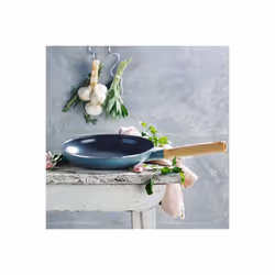 GreenPan Mayflower Healthy Ceramic Non-Stick 24 cm Frying Pan Skillet, Vintage Wood Handle, PFAS-Free, Induction, Smoky Blue, Blue