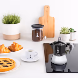 Bialetti New Moka Induction Induction Coffee Pot, 6 Cups, 280 ml, Aluminium, Black
