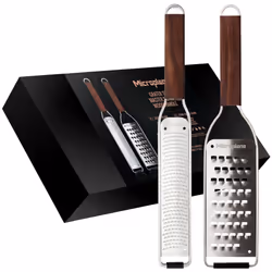 Microplane Kitchen grater Set (Zester & Extra coarse) for citrus fruits, hard cheese, nutmeg, potato, zucchini and carrot wit ...