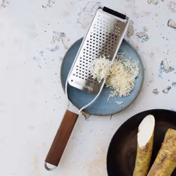 Microplane Kitchen Grater Coarse for Cheese, Carrot, Ginger, Coconut, Nuts and Horseradish with Stainless Steel Blades - Made in USA