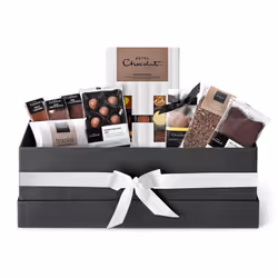 Hotel Chocolat The Large Chocolate Hamper 578g - Assortment of Milk, Dark and White Chocolates - Luxury Ribbon-Tied Gift Hamp ...