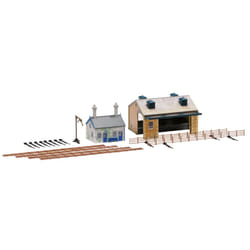 Hornby R8230 OO Gauge Building Extension Pack 4, Model Train Accessories for Adding Scenery & Buildings to 00 Gauge Model Railway, Includes: Railway