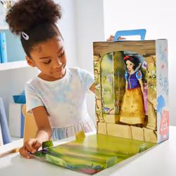 Disney Store Official Snow White Story Doll, Snow White and the Seven Dwarfs, 28cm/11?, With Apples, 2 Outfits, Accessories, Colouring & Activity Pack