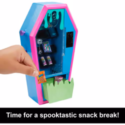 Monster High Student Lounge Playset, Doll House Furniture and Themed Accessories with Two Pets and Working Vending Machine