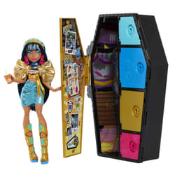 Monster High Doll and Fashion Set, Cleo De Nile with Dress-Up Locker and 19+ Surprises, Skulltimate Secrets, HKY63