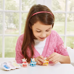 Sylvanian Families 5532 Triplets Care Set - Dollhouse Playsets, Yellow,blue,mint,green,pink,red