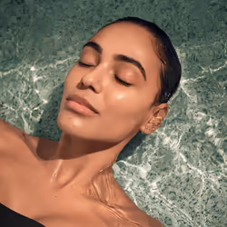 ELEMIS Pro-Collagen Glow Boost Exfoliator ? Gentle Physical Facial Exfoliant with Eco-Friendly Cellulose Beads ? Softens, Polishes and Boosts Glowing,