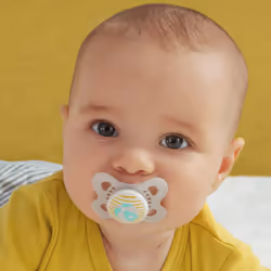 MAM SILICONE dummy 0-6 months, pack of 4 incl. 2 travel boxes