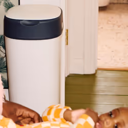 Tommee Tippee Twist and Click XL Nappy Bin, Includes 1x Refill Cassette with Multilayer, Antibacterial Film, 100% Recycled Chassis, White