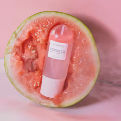 Glow Recipe Watermelon Glow Ultra-Fine Face Mist - Hyaluronic Acid Spray Moisturiser for Fresh, Glowing Skin - Hydrating Face Mist with Hibiscus AHA +