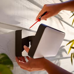 Philips Hue Welcome White Flood Light. Outdoor Smart Lighting. Works with Alexa, Google Assistant and Apple Homekit