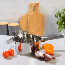 Russell Hobbs RH01164EU7 20 cm Saucepan with Lid, Induction Pan with Pouring Lip, Stainless Steel Milk Pan, Mirror Polished Soup Pan, Gas and Electric