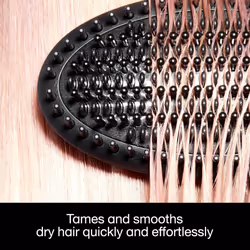 ghd Glide Hot Brush for Hair Styling, Ceramic Technology with Ioniser To Eliminate Frizz, Optimum 185?C Temp For Salon Smooth Styling