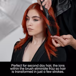ghd Glide Hot Brush for Hair Styling, Ceramic Technology with Ioniser To Eliminate Frizz, Optimum 185?C Temp For Salon Smooth Styling