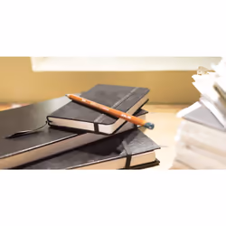 Derwent Drawing Colouring Pencils, Drawing & Writing, Set Of 24, Ideal For Illustrating & Detailing, Professional Quality, 0700672