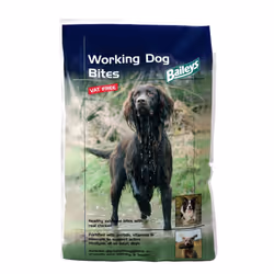 Baileys Horse Feeds Adult Complete Dry Working Dog Food Bites Chicken, 15 kg