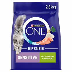 Purina ONE Sensitive Dry Cat Food Rich in Turkey 2.8kg, Pack of 4