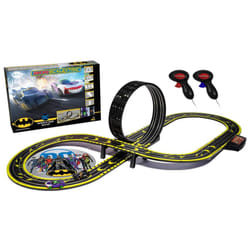 Scalextric Micro Car Race Track Sets for Kids Age 4+ - Batman vs Joker Themed Construction Set, Battery Powered Racing, Slot Cars Kids' Play Vehicles