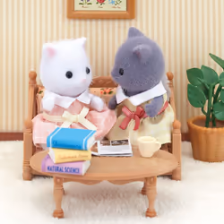 Sylvanian Families Persian Cat Family - dollhouse playset 5455
