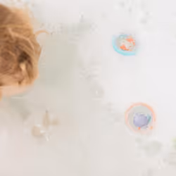 Nuby Floating Bubbly Buds Baby Bath Toy Sensory Play Easy to Hold Easy Clean