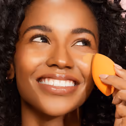 Real Techniques Miracle Complexion Sponge Makeup Sponge Liquid Cream Offers Light Medium Coverage Natural Makeup Orange Sponge Latex-Free Foam 1 Count