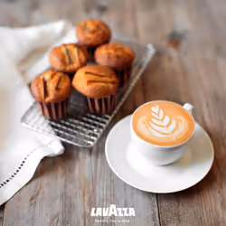 Lavazza Crema e Aroma, Arabica and Robusta Medium Roast Coffee Beans, 1 kg (Pack of 1)