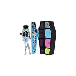 Monster High Doll and Fashion Set, Frankie Stein with Dress-Up Locker and 19+ Surprises, Skulltimate Secrets, HKY62