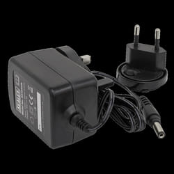 Universal Adaptor 1.0A 15V