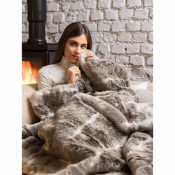 Dreamland Hygge Days Luxury Faux Fur Warming Throw - Alaskan Husky Print - Additional view 4