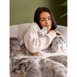 Dreamland Hygge Days Luxury Faux Fur Warming Throw - Alaskan Husky Print - Additional view 6