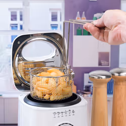 Progress 1L Compact 950W White Deep Fat Fryer with Removeable Basket Easy Clean