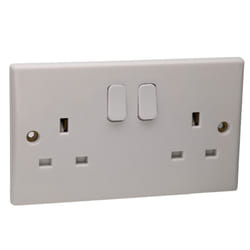 kenable 2 Gang 13A Switched UK Mains Power Rounded Faceplate White