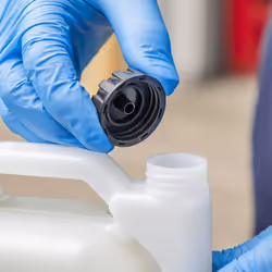 1L 2-Stroke Fuel Mixing Bottle, White - Additional view 5