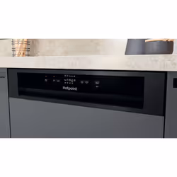 Hotpoint HBC 2B19 UK N Semi built-in 13 place settings F
