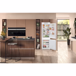 Hotpoint Total No Frost HTC18 T322 UK Built-in 250 L E White - Additional view 7