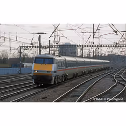 Mk4 Open First Coach H BR Intercity 11212