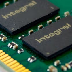 Integral 32GB PC RAM MODULE DDR4 3200MHZ PC4-25600 UNBUFFERED NON-ECC DIMM 1.2V 2GX8 CL22 - Additional view 4