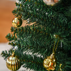 HOMCOM 6FT Pencil Artificial Christmas Tree with Solid Stand Tips Green - Additional view 7