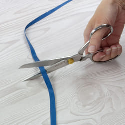 Tonic Studios Forged Fabric Scissors - 2659e