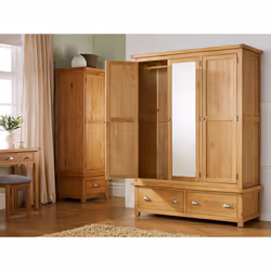 Woburn Oak 3 Door 2 Drawer Wardrobe - Additional view 5