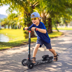 HOMCOM Child 3-Wheel Scooter Light Music Water Spray Rechargeable 3-6 Yrs Black